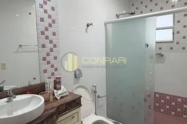 Casa para alugar - 300m&sup2; - Meia Praia