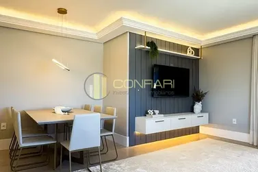 Apartamento &agrave; venda - 129m&sup2; - Meia Praia