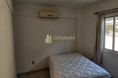 Apartamento &agrave; venda - 65m&sup2; - Centro