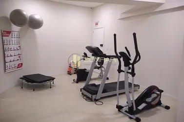 Apartamento &agrave; venda - 145m&sup2; - Meia Praia