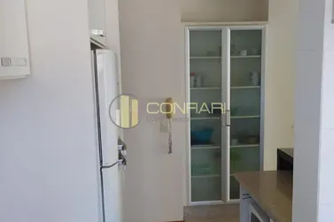 Apartamento &agrave; venda - 95m&sup2; - Meia Praia
