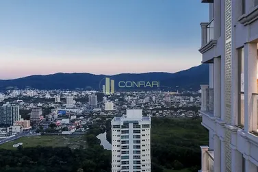 Apartamento &agrave; venda - 104m&sup2; - Meia Praia