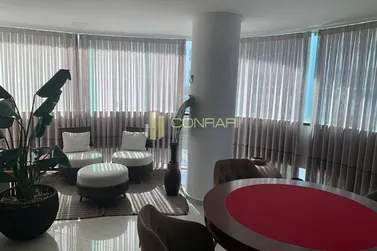 Apartamento &agrave; venda - 140m&sup2; - Meia Praia