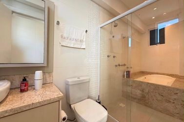 Apartamento &agrave; venda - 145m&sup2; - Meia Praia