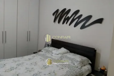 Apartamento &agrave; venda - 130m&sup2; - Meia Praia