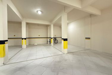Apartamento &agrave; venda - 85m&sup2; - Meia Praia