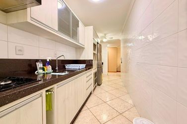 Apartamento &agrave; venda - 114m&sup2; - Meia Praia