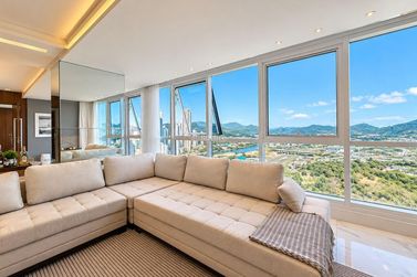 Apartamento &agrave; venda - 180m&sup2; - Centro
