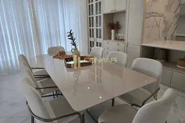 Apartamento &agrave; venda - 105m&sup2; - Meia Praia