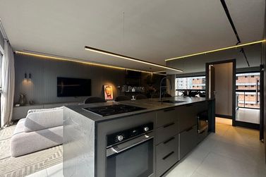 Apartamento &agrave; venda - 128m&sup2; - Meia Praia