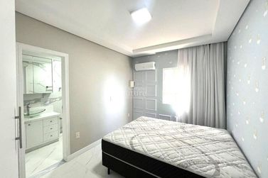 Apartamento &agrave; venda - Meia Praia