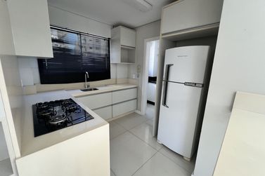 Apartamento &agrave; venda - 100m&sup2; - Meia Praia