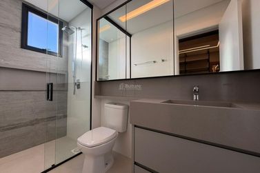 Apartamento &agrave; venda - 162m&sup2; - Meia Praia