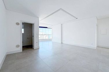 Apartamento &agrave; venda - Meia Praia