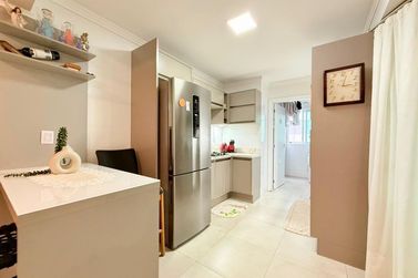 Apartamento &agrave; venda - 120m&sup2; - Meia Praia