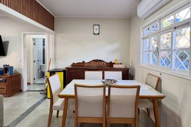 Casa &agrave; venda - 300m&sup2; - Cedro
