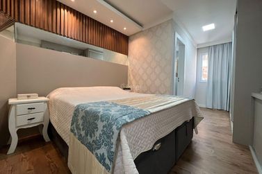Apartamento &agrave; venda - 126m&sup2; - Meia Praia