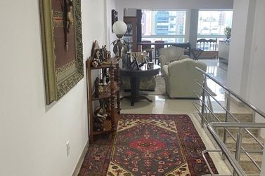 Apartamento &agrave; venda - 303m&sup2; - Meia Praia