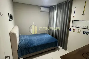 Sobrado &agrave; venda - 110m&sup2; - Meia Praia