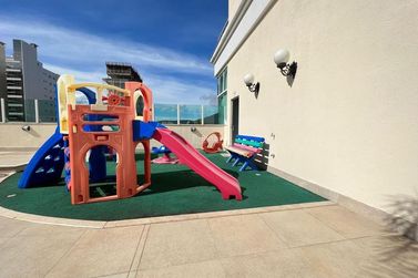 Apartamento &agrave; venda - 135m&sup2; - Meia Praia