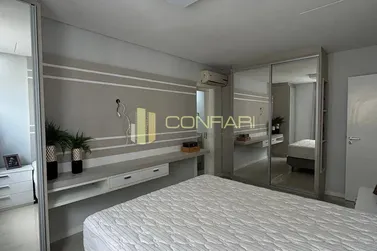 Apartamento &agrave; venda - 110m&sup2; - Meia Praia