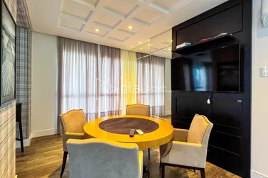 Apartamento &agrave; venda - 164m&sup2; - Meia Praia