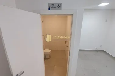 Sala Comercial para alugar - 125m&sup2; - Meia Praia