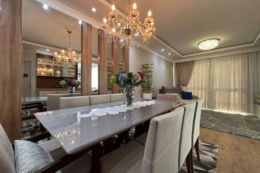 Apartamento &agrave; venda - 126m&sup2; - Meia Praia
