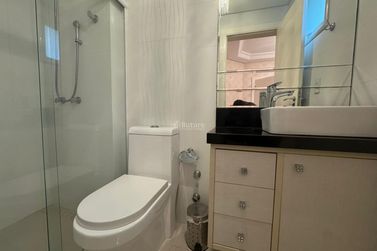 Apartamento &agrave; venda - 171m&sup2; - Meia Praia