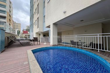 Apartamento &agrave; venda - 145m&sup2; - Meia Praia