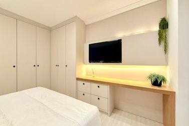Apartamento &agrave; venda - 180m&sup2; - Meia Praia