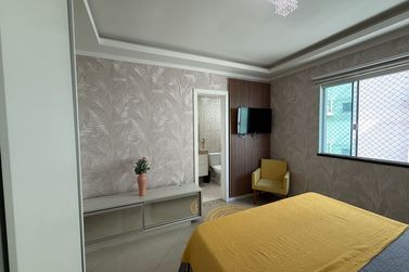 Apartamento &agrave; venda - 120m&sup2; - Meia Praia