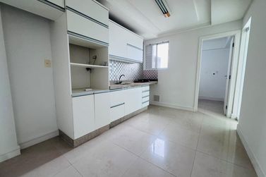 Apartamento &agrave; venda - 122m&sup2; - Centro