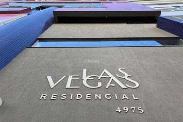 Apartamento &agrave; venda - 148m&sup2; - Meia Praia
