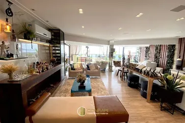 Apartamento &agrave; venda - 500m&sup2; - Meia Praia