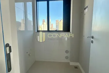 Apartamento &agrave; venda - 92m&sup2; - centro
