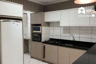 Apartamento para alugar - 140m&sup2; - Meia Praia
