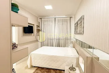 Apartamento &agrave; venda - 1589m&sup2; - meia praia