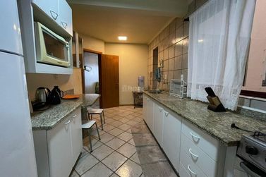 Apartamento &agrave; venda - 80m&sup2; - Meia Praia