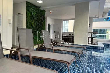 Apartamento &agrave; venda - 260m&sup2; - Meia Praia