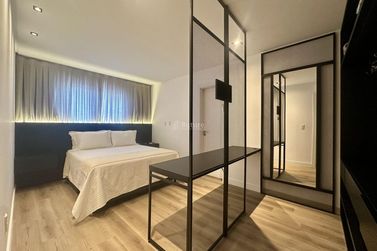 Apartamento &agrave; venda - 240m&sup2; - Meia Praia