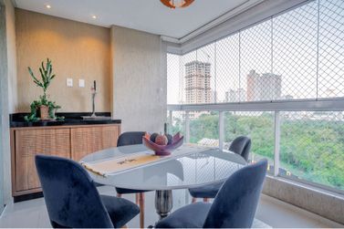 Apartamento &agrave; venda - 117m&sup2; - Meia Praia