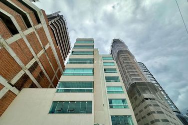 Apartamento &agrave; venda - 180m&sup2; - 