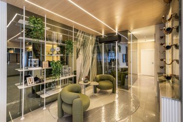 Apartamento &agrave; venda - 168m&sup2; - Meia Praia