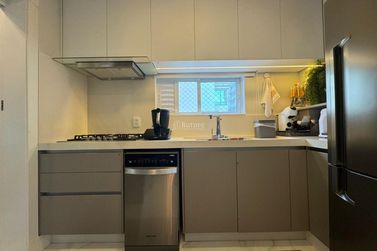 Apartamento &agrave; venda - 142m&sup2; - Meia Praia