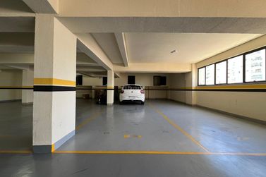 Apartamento &agrave; venda - 106m&sup2; - Meia Praia
