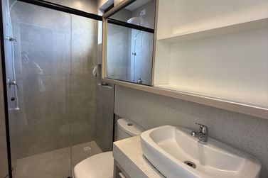 Apartamento &agrave; venda - 65m&sup2; - Meia Praia