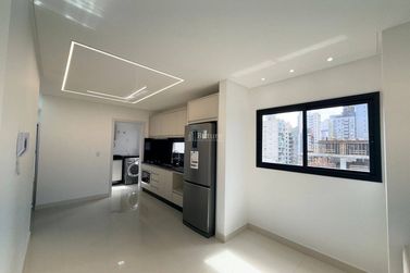Apartamento &agrave; venda - Meia Praia
