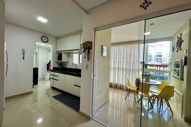 Apartamento &agrave; venda - 122m&sup2; - Meia Praia