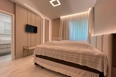 Apartamento &agrave; venda - 352m&sup2; - Centro